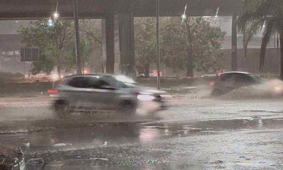 Ciclone extratropical aumenta instabilidade climática em MG